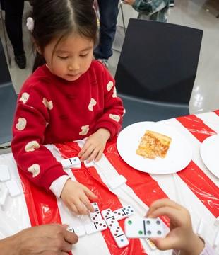 girl-playing-at-table